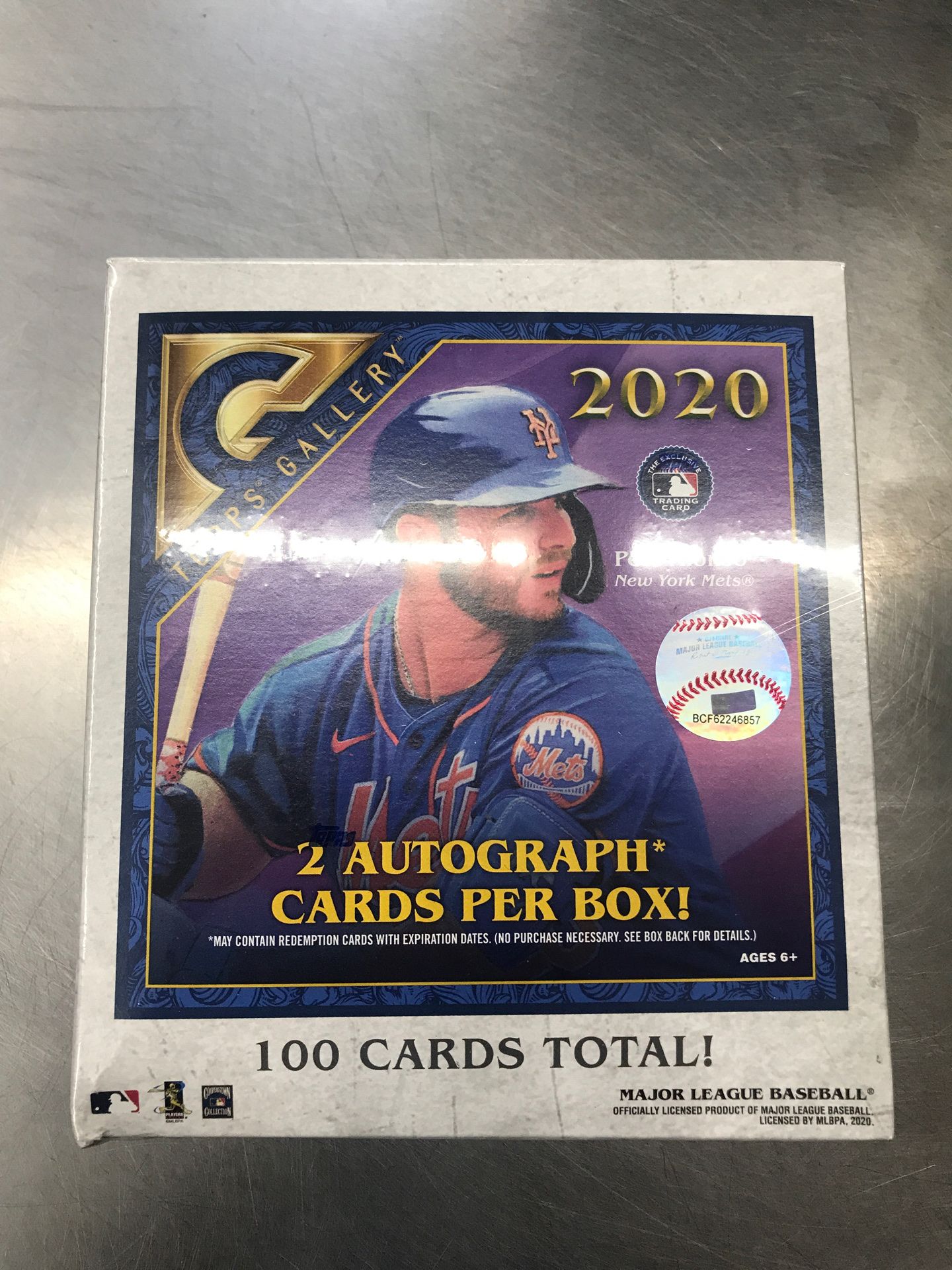 2 autograph cards per box
