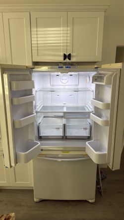 Samsung fridge. WORKING. FREE!!!