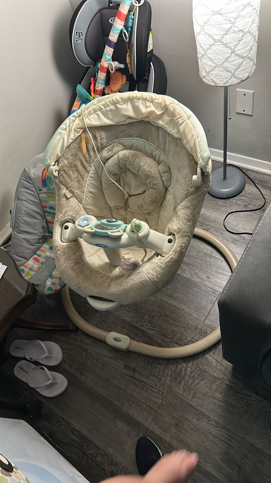 Graco Plug In Baby Swing 🎶