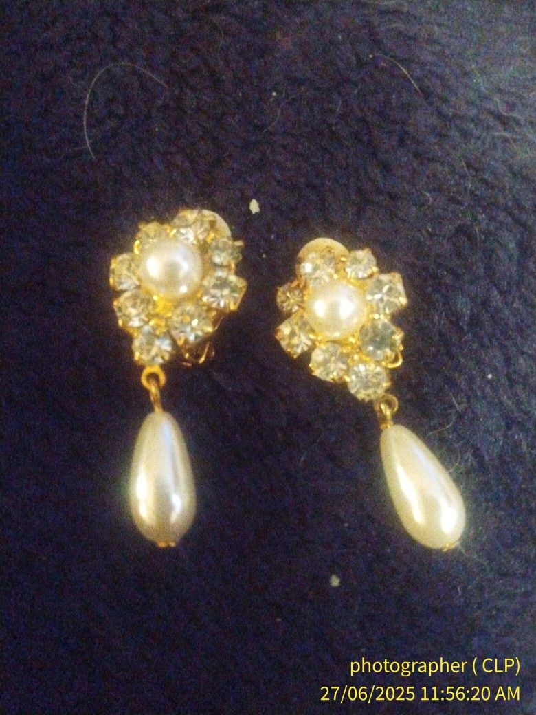 Vintage Clip-on Earrings