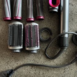 Dyson Airwrap Complete Styler – Multiple Attachments – Great Conditi