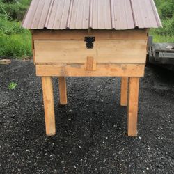 Small Wood Chicken Coop