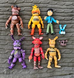 5 nights of Freddys figurines