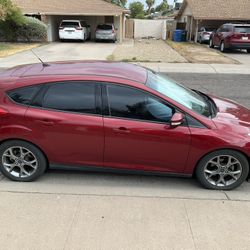 2014 Ford Focus SE Hatchback 