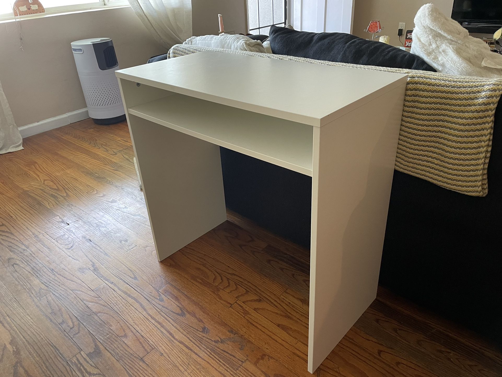 Compact Desk