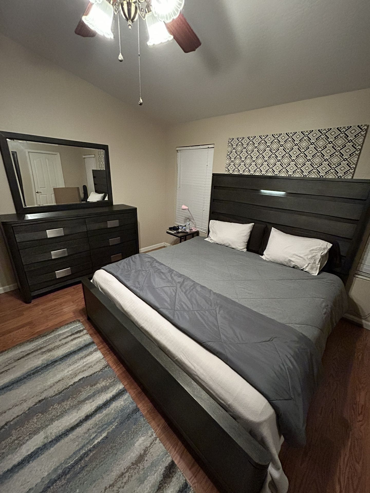 King Bed Frame And Dresser With Mirror