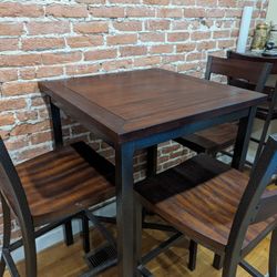 Bar Top Table With 4 Chairs