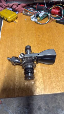 Micro Matic Keg Coupler U System