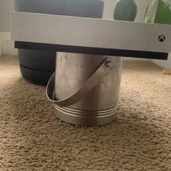 White Xbox One 