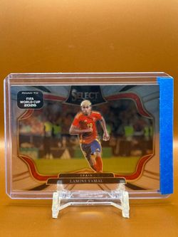 2025-26 Panini Select Road to World Cup Lamine Yamal #220 Field Level