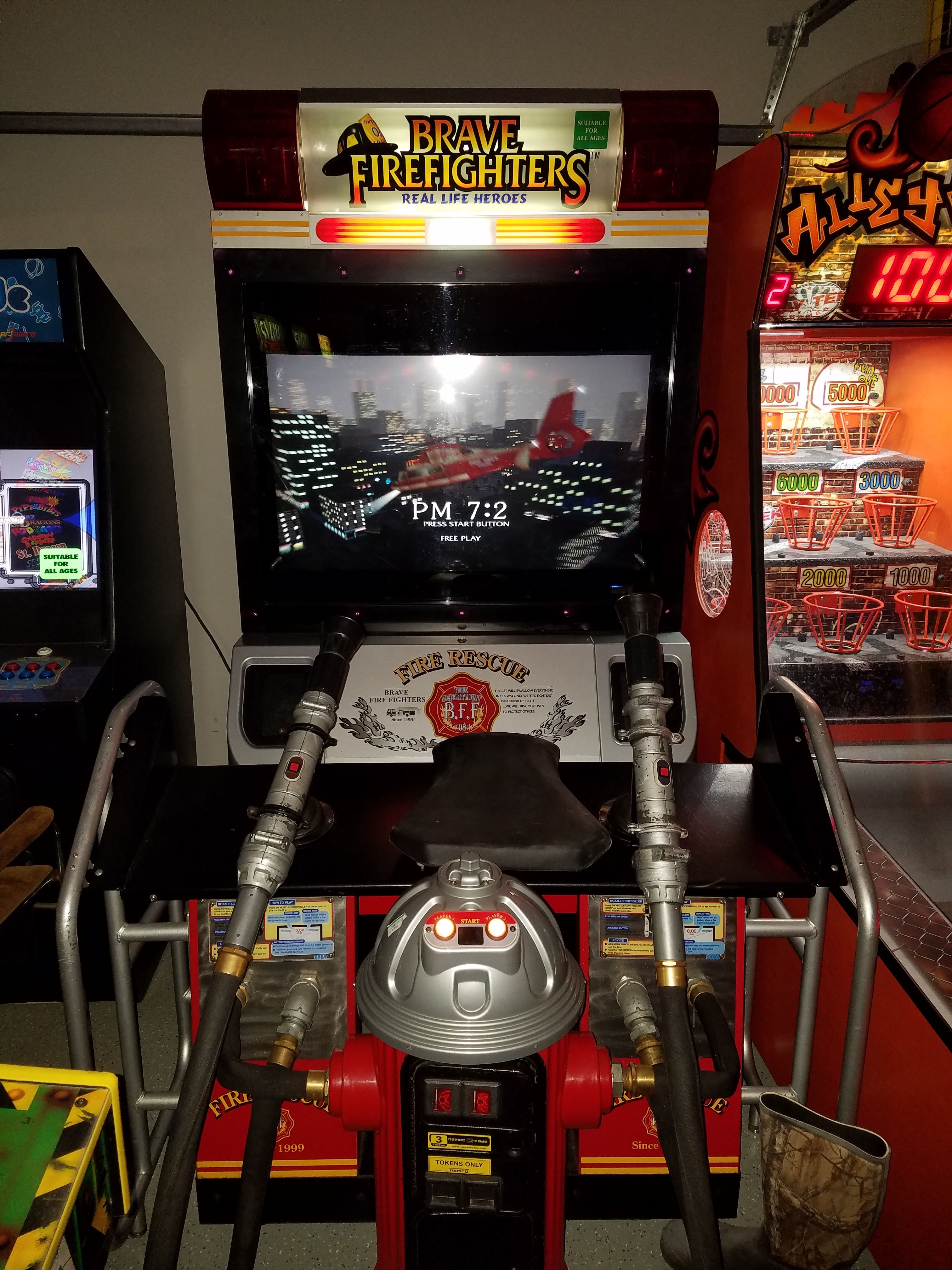 Brave firefighters commercial Arcade game. Works great. LCD monitor