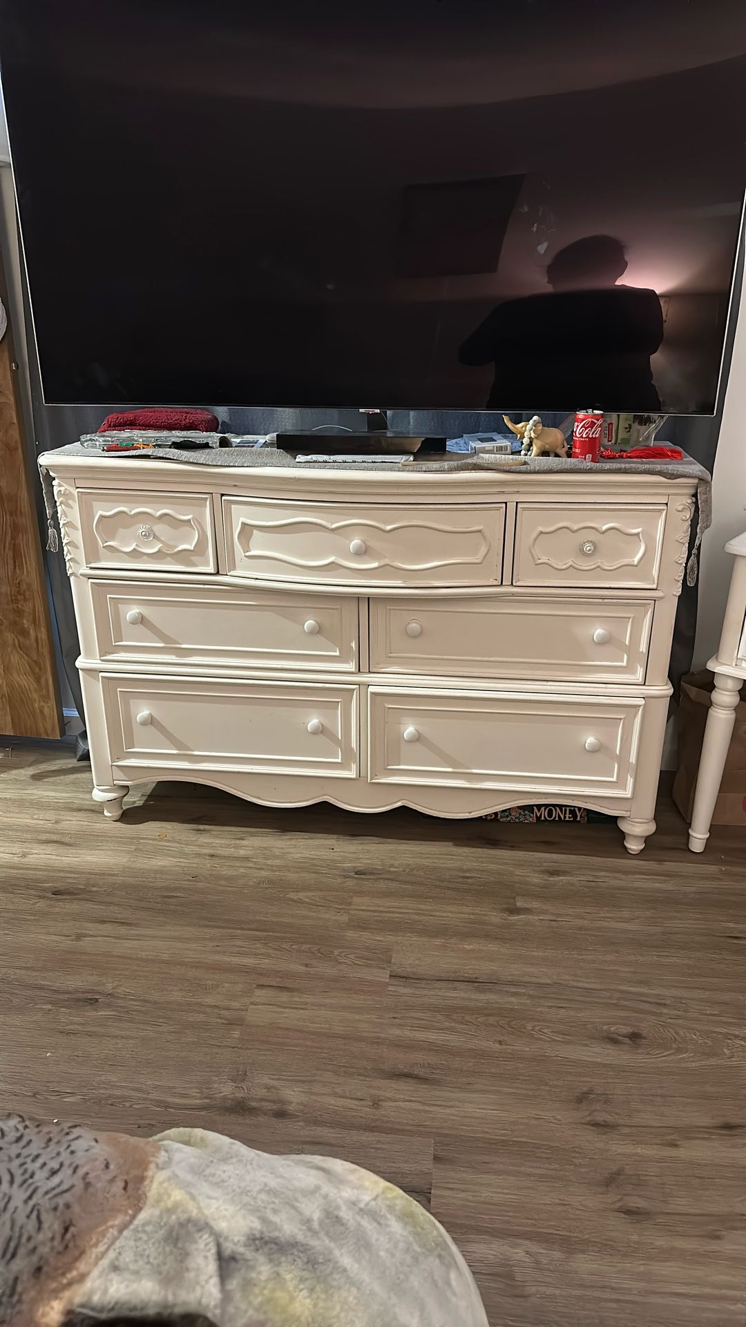 White Dresser With Mirror
