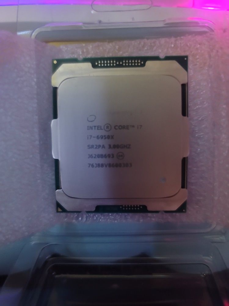 Intel 6950x Extreme Edition Broadwell CPU Unlocked Multiplier
