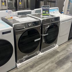 Samsung Graphite Steel 4.5 Cu Ft Front Load Washer & Gas Dryer Set With Full Manufacture Warranty 