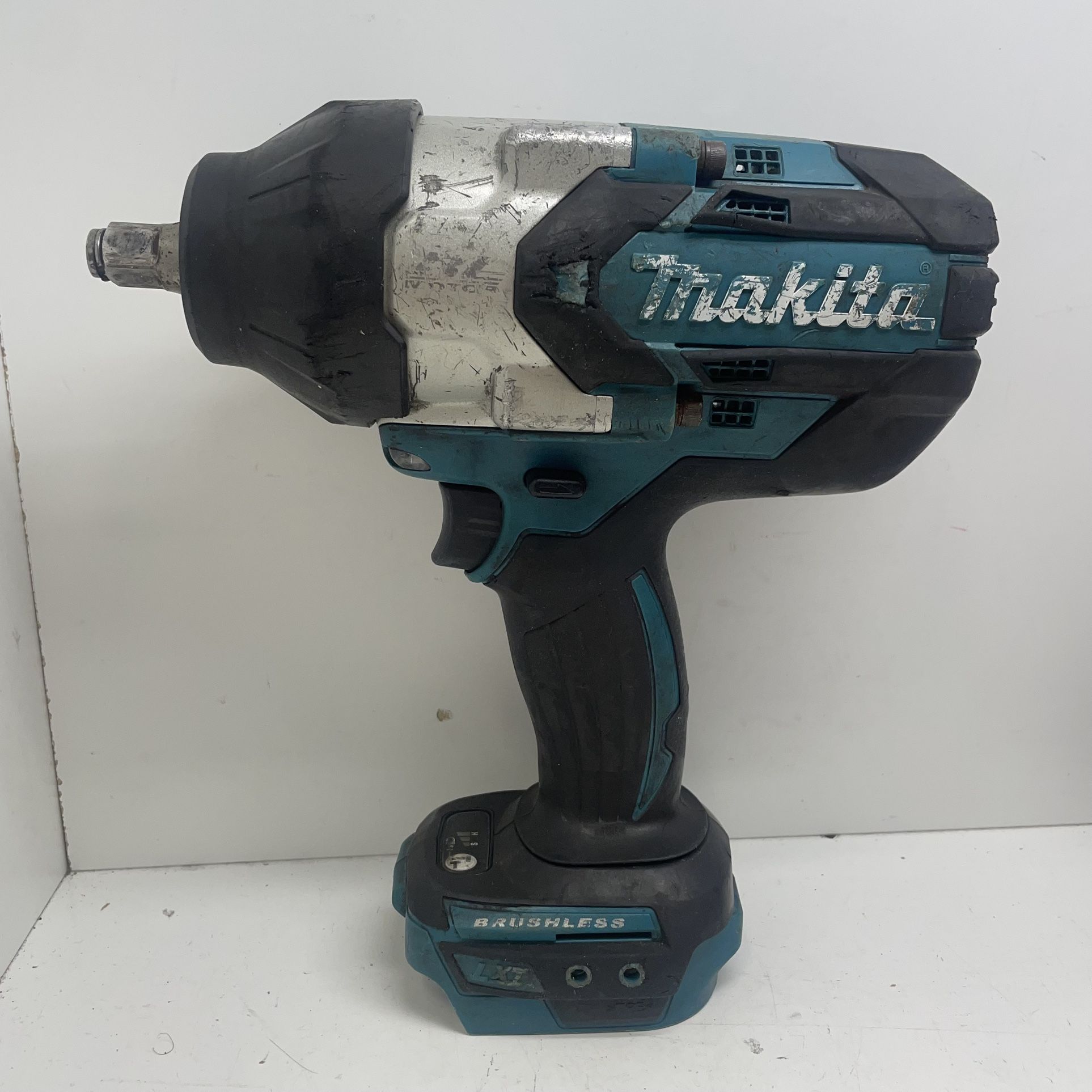 Makita 18v Brushless Impact Wrench 202871/11