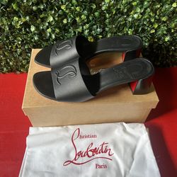 Louboutin Size 40.5 New 