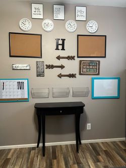 Corner table