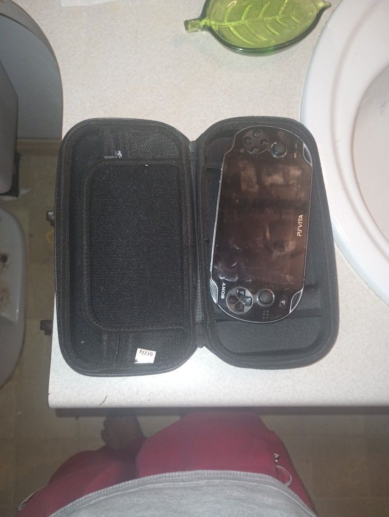 90$ Modded Psvita (Charger Missing) (Working)