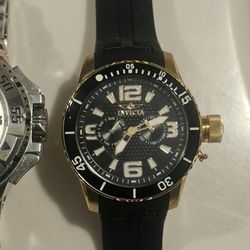 Invicta Black Rubber Straps And Gold 