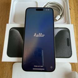 Pre-owned Apple iPhone 15 Pro Max 256gb Black Titanium Factory Unlocked