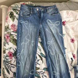 Aeropostale, American Eagle, Fashion Nova