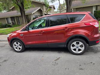 Clean Title Ford escap 2015