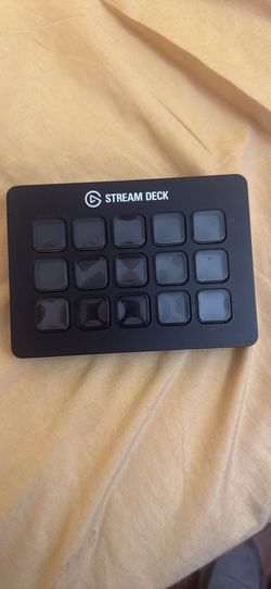 El gato steam deck and camera combo