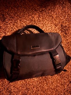 Nikon d3400 digital camera and bag with accessories