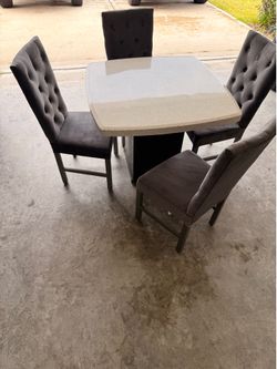 dinning table
