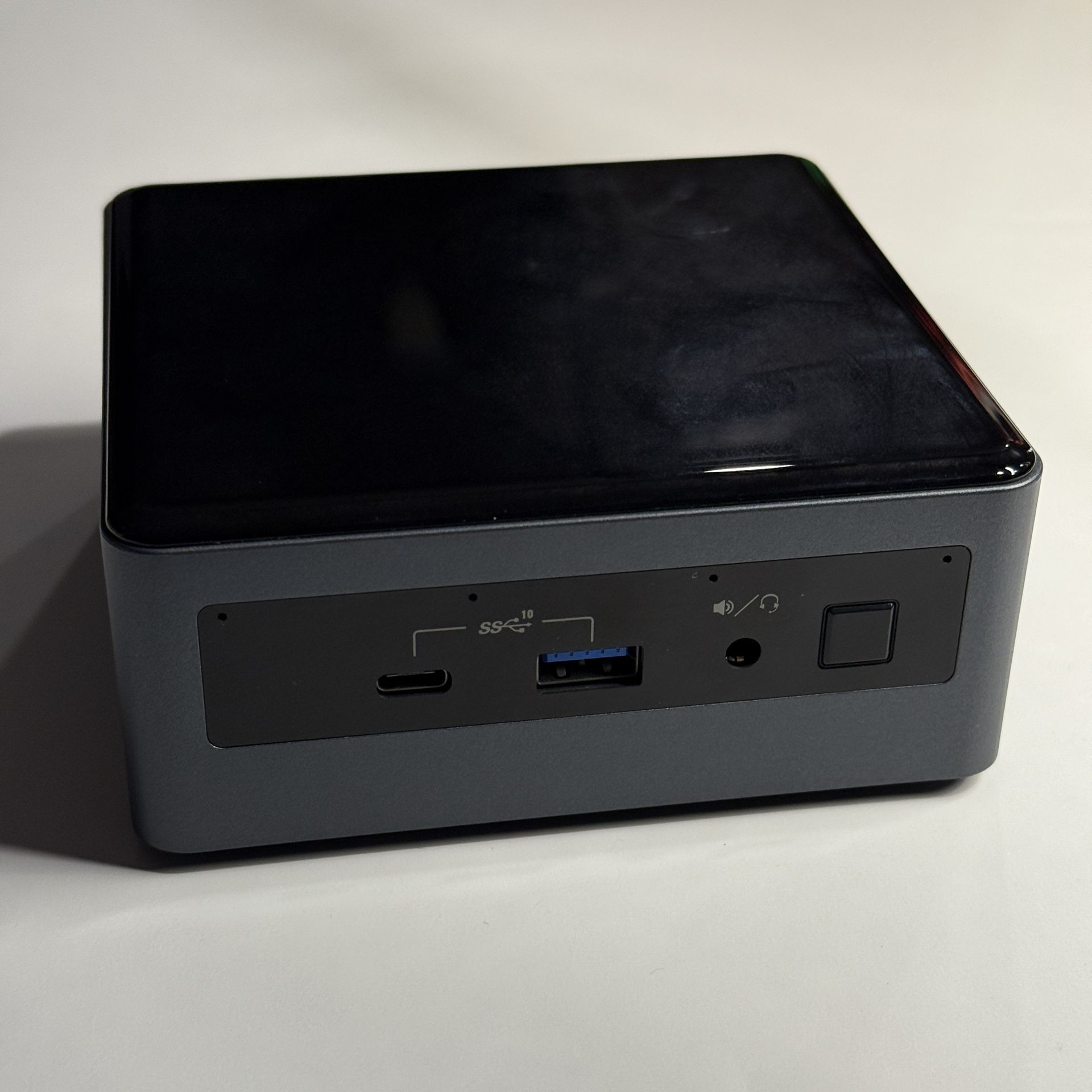 Intel Nuc 10th Gen i5 32gb RAM DDR4, No Storage