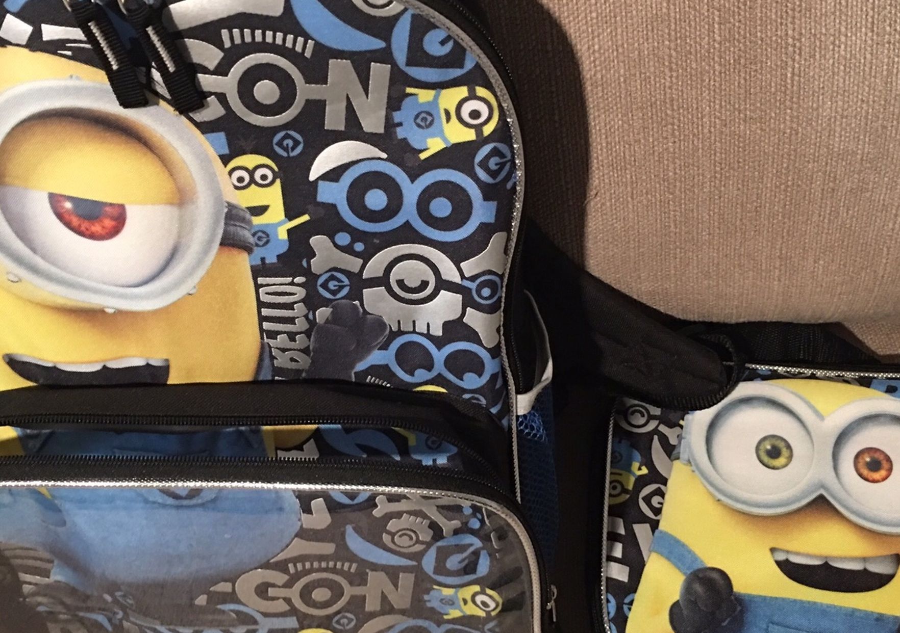 Backpack with lunch bag minion New