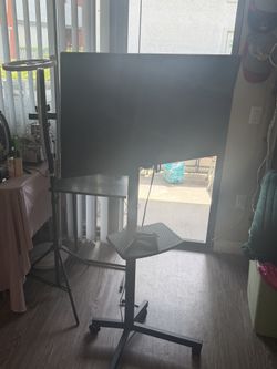 32 inch tv with mobile stand