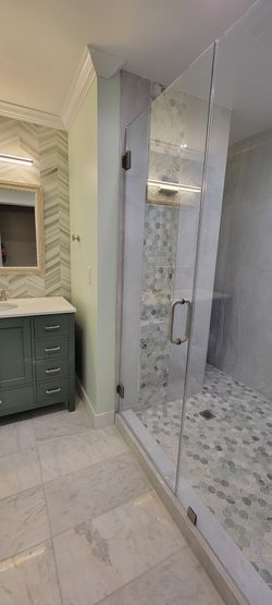 Showers / Tile
