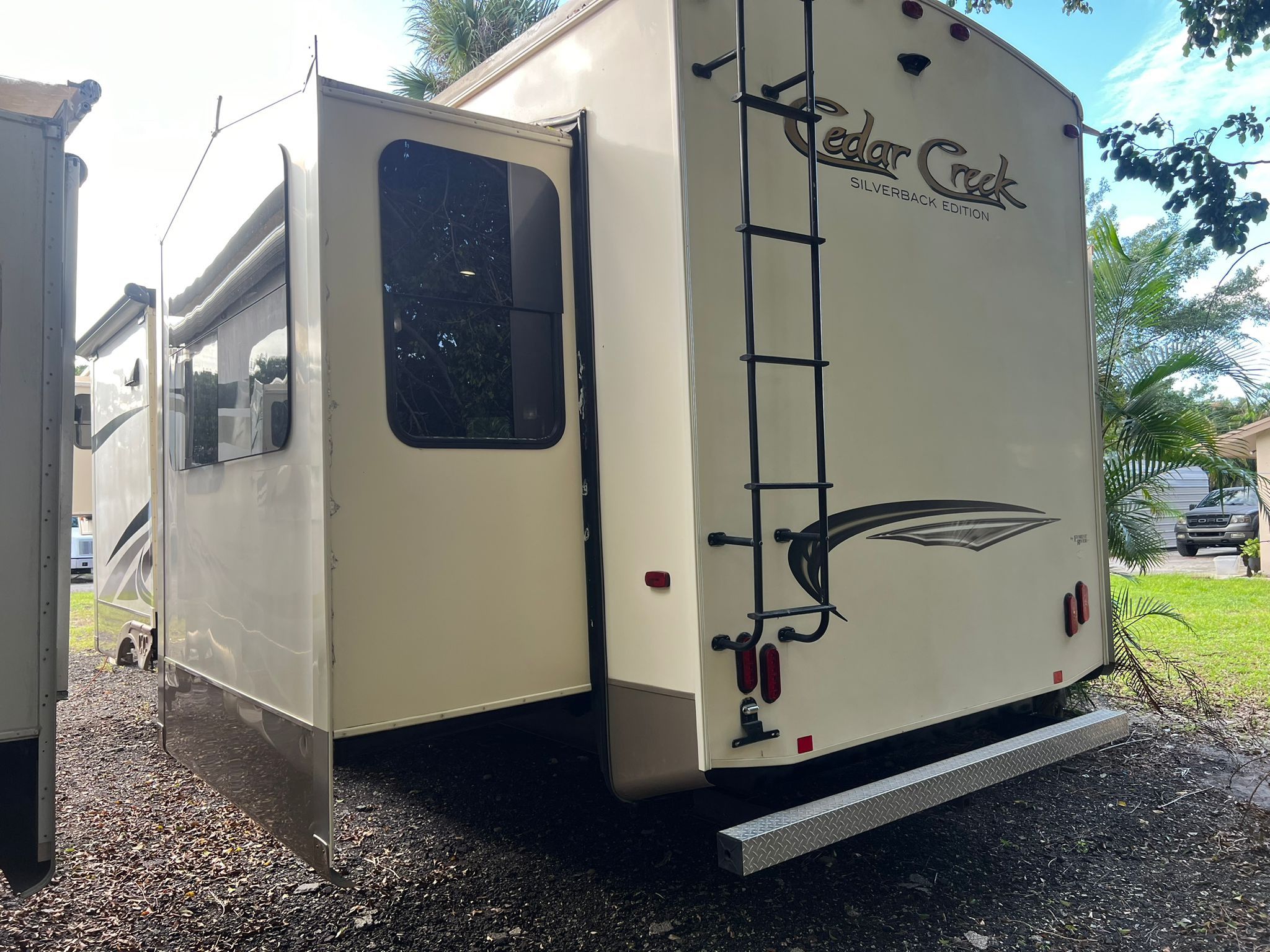2017 Cedar Creek Rv for Sale in West Palm Beach, FL OfferUp