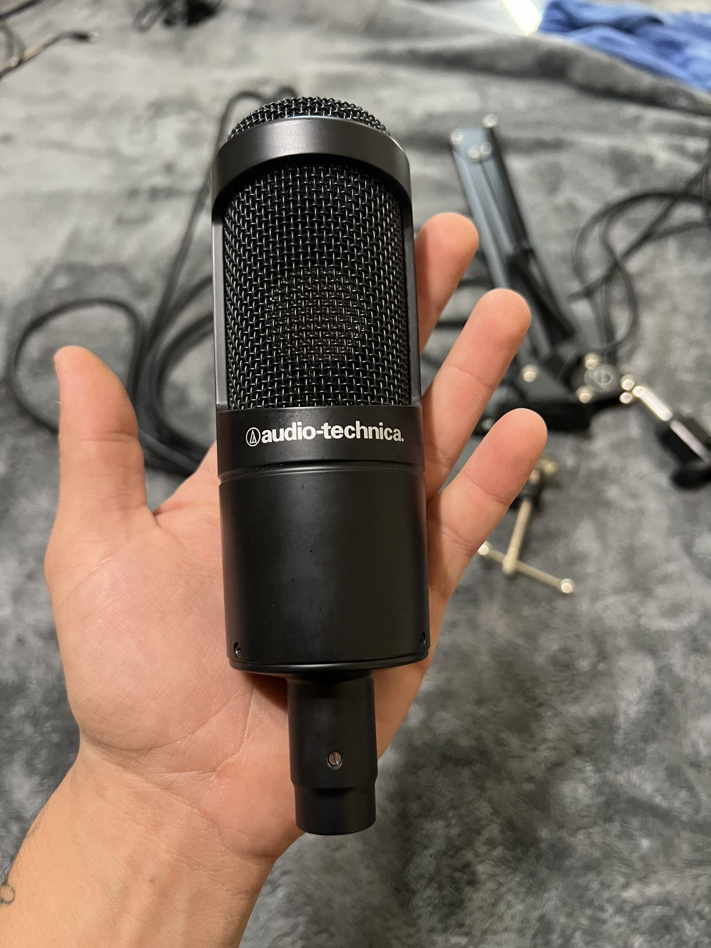 Audio Technica at2035 Condenser Microphone microphone