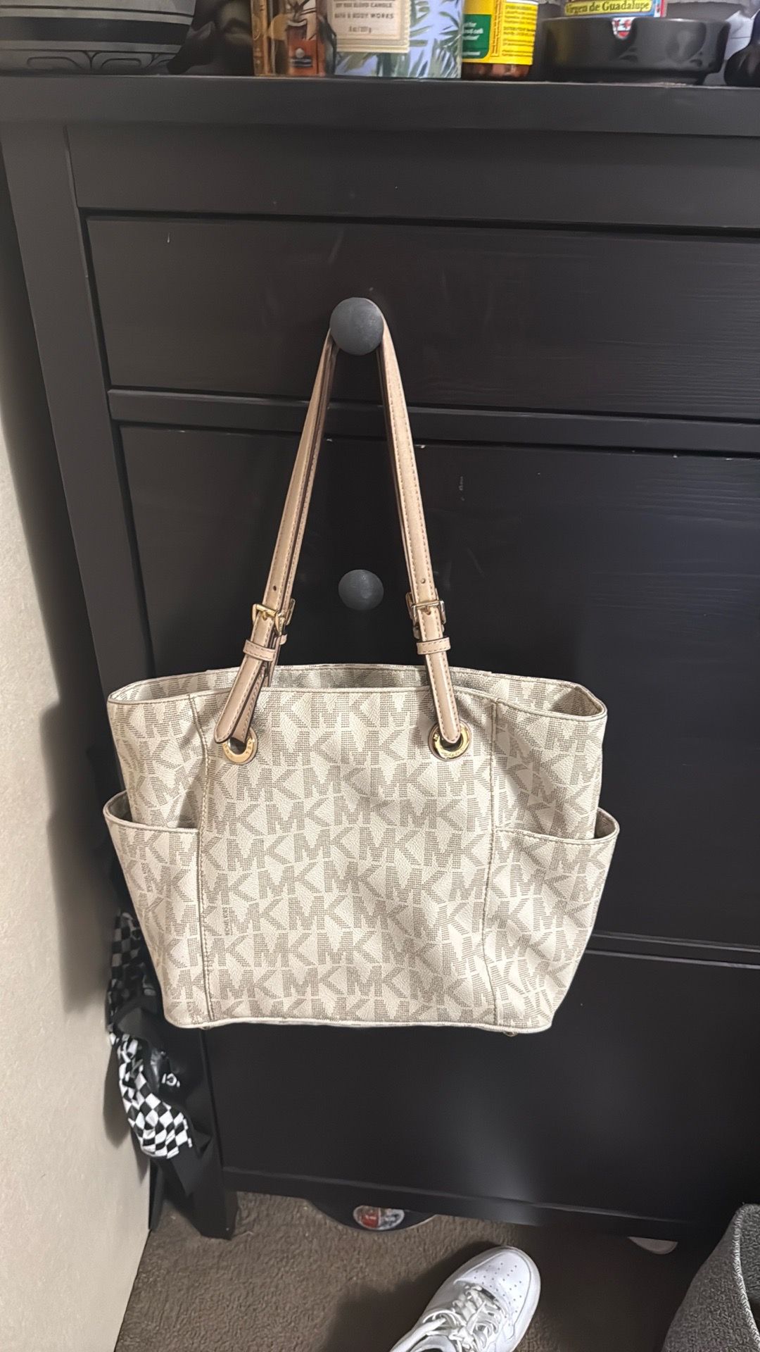 Micheal Kors purse