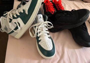 Boys shoes size 1.5