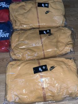 Nike Sweatsuits Extra Small-XL $60  A Set