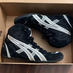 New Asics Wrestling Shoe 