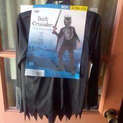 Dark Crusader  4-piece Set