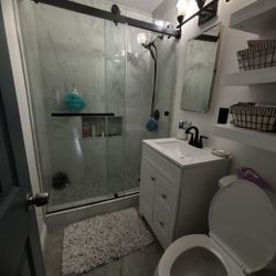 Room  W Shared Bathroom 