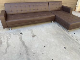 Sectional couch