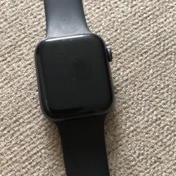 I watch se 44mm 