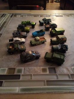 14 Army Vehicles - Matchbox And Hot Wheels 