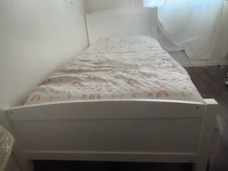 Toddler size bed / $60 OBO