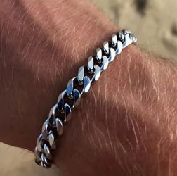 Cuban Link Hand Bracelet