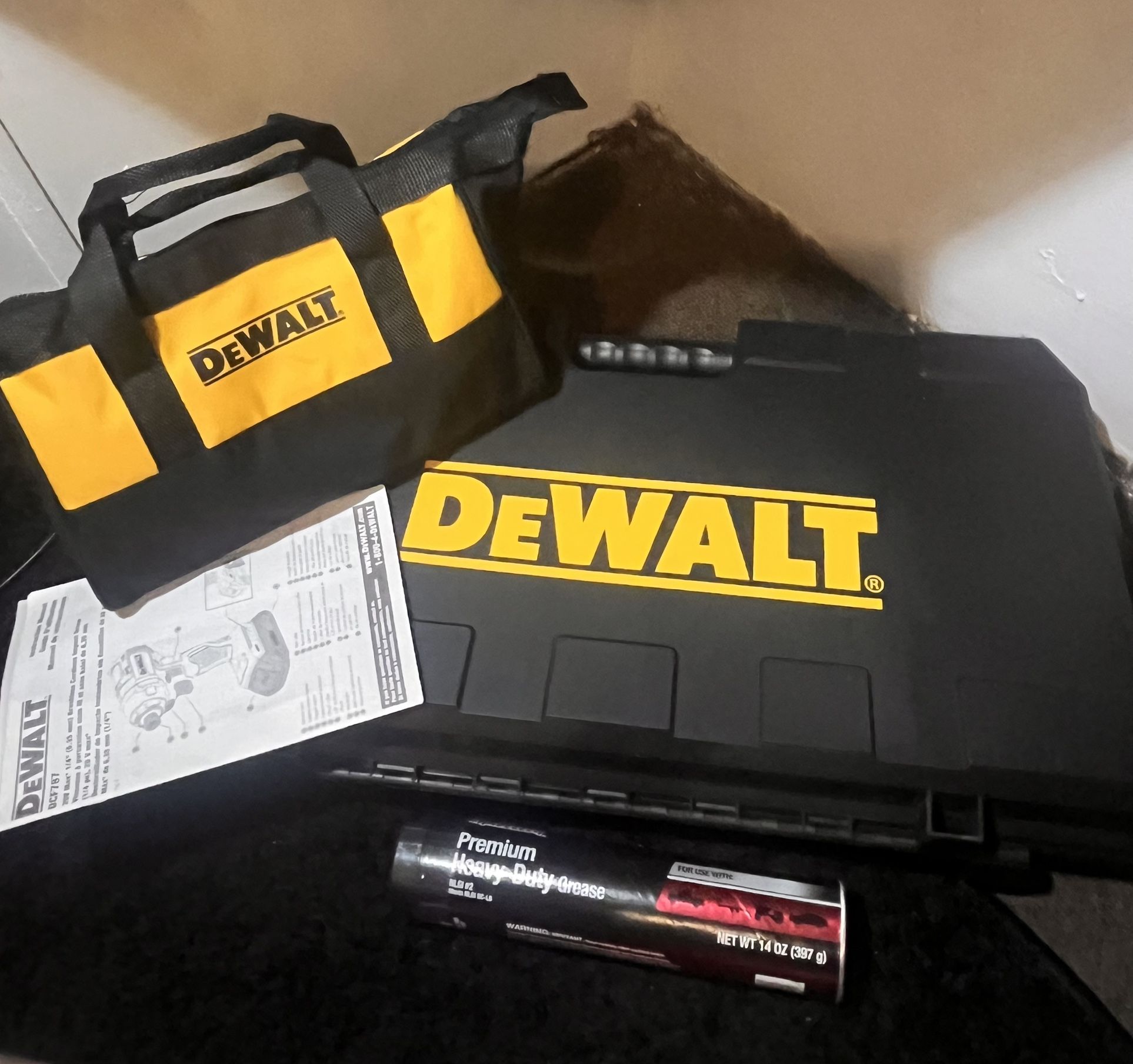 Dewalt 20 Volt Grease Gun Set and Dewalt Impact Driver Set