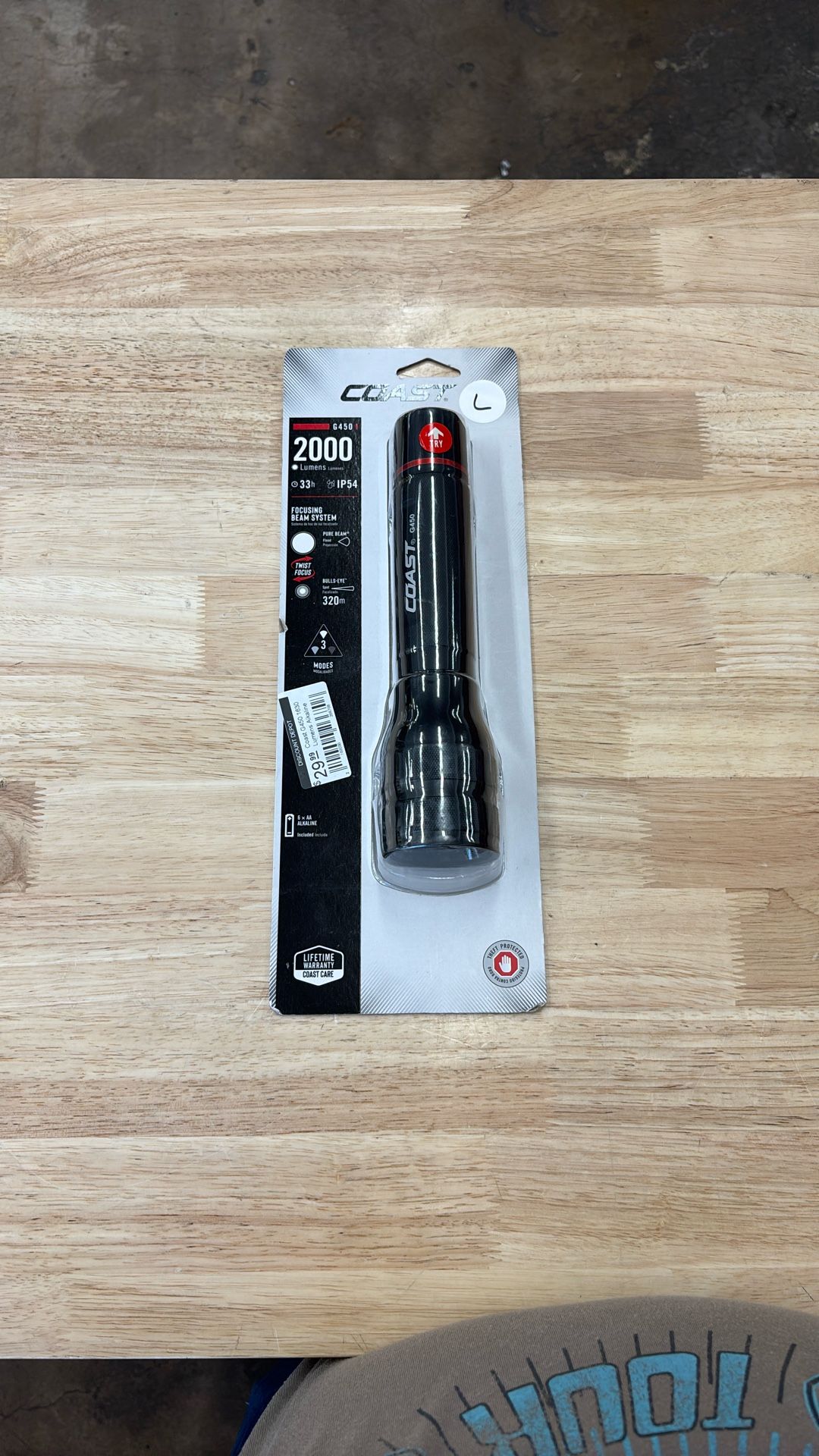Coast G450 1630 Lumens Alkaline LED Handheld Flashlight