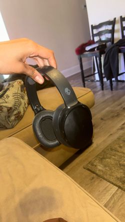 SKULL CANDY HEADPHONES