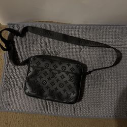 Louis Vuitton Duo Messenger Bag